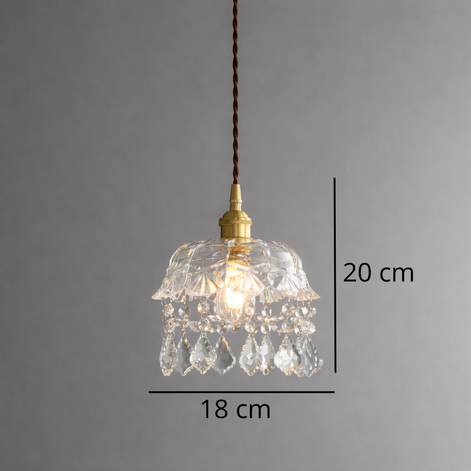 Kleine Pendelleuchte im französischen Stil für den Flur