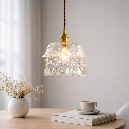 Kleine Pendelleuchte im französischen Stil für den Flur